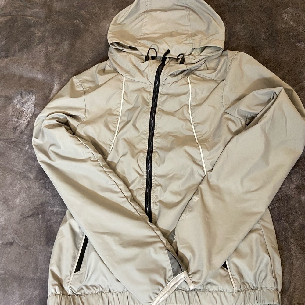💕Bench Light Gray Hooded Jacket💕